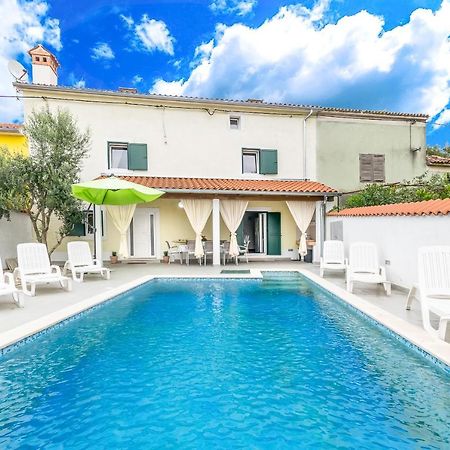 Holiday Home Olga With Pool &Pet Friendly Pula Exteriér fotografie