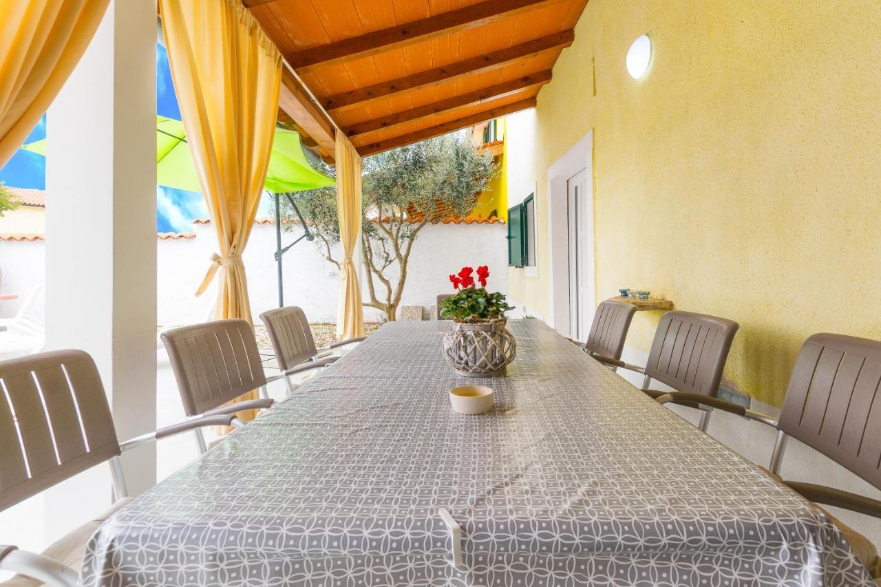 Holiday Home Olga With Pool &Pet Friendly Pula Exteriér fotografie
