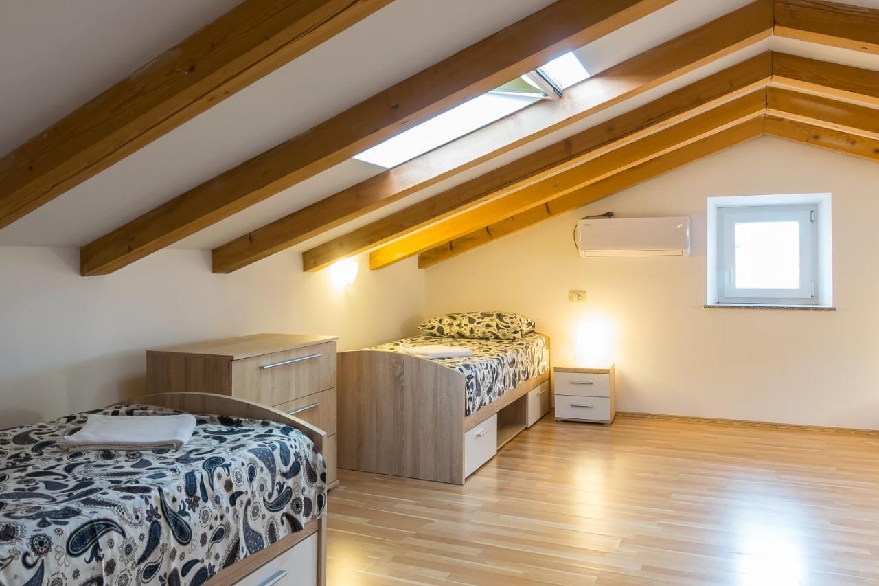 Holiday Home Olga With Pool &Pet Friendly Pula Exteriér fotografie